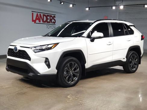 Used 2024 Toyota RAV4 XLE Premium AWD/4WD image 3