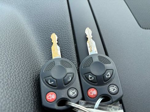 Used 2012 Ford Fusion SEL FWD image 26