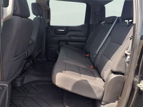 Used 2021 Chevrolet Silverado 1500 LT AWD/4WD image 12