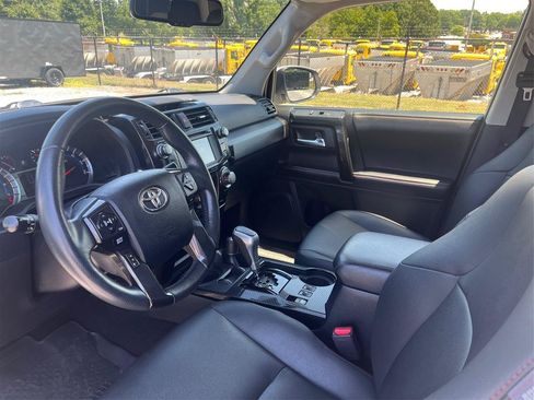 Used 2019 Toyota 4Runner TRD Pro AWD/4WD image 9