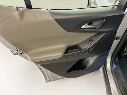 Used 2025 Chevrolet Equinox LT w/ Convenience Package II image 26