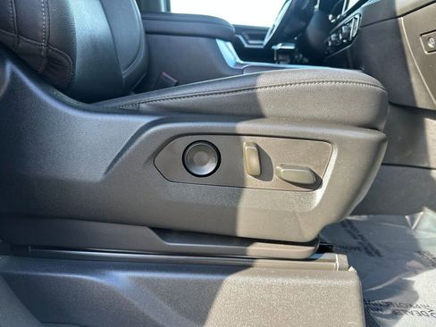 Used 2022 Chevrolet Silverado 1500 LTZ w/ Technology Package image 30