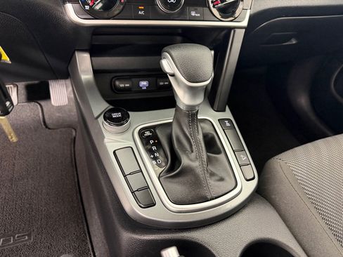 Used 2021 Kia Seltos LX AWD/4WD image 17