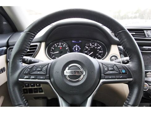Used 2020 Nissan Rogue SL w/ Premium Package FWD image 15
