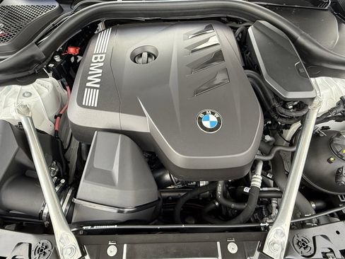 Used 2025 BMW 530i image 32