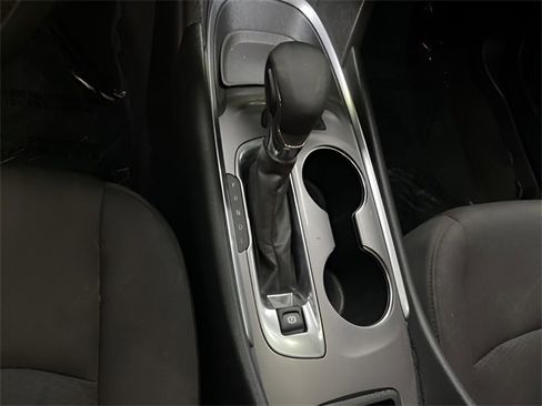 Used 2022 Chevrolet Malibu LT image 17