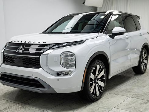 New 2026 Mitsubishi Outlander SEL image 6