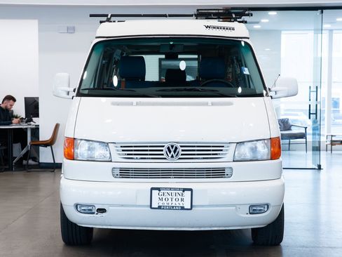 Used 2002 Volkswagen Eurovan GLS image 2