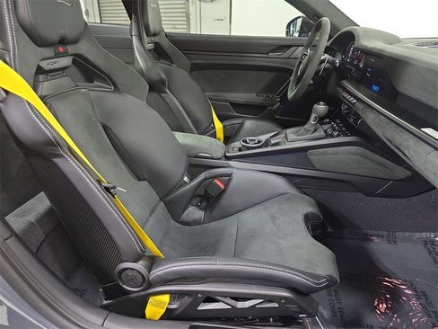 Used 2025 Porsche 911 GT3 image 27