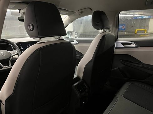 New 2025 Volkswagen Taos SE image 21