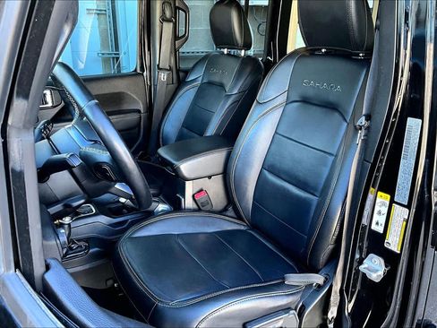 Used 2019 Jeep Wrangler Unlimited Sahara image 8
