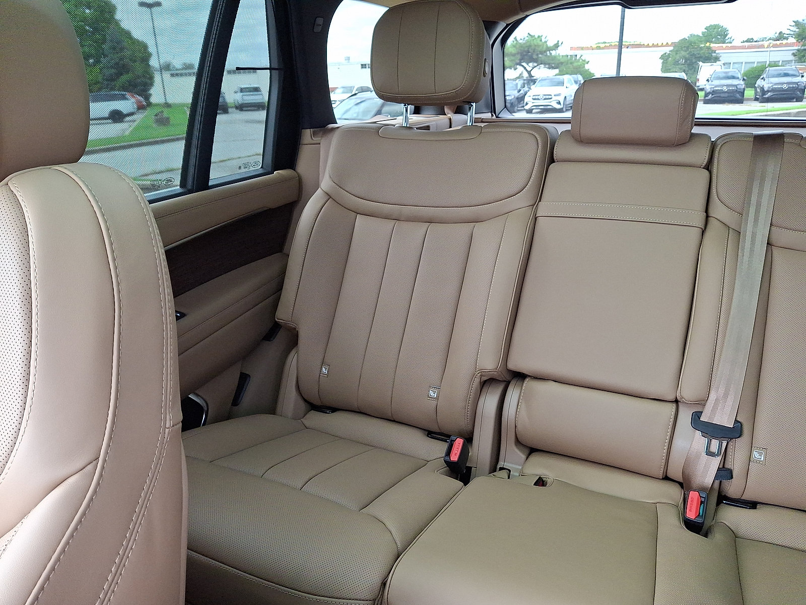New 2027 Land Rover Range Rover Long Wheelbase SE AWD/4WD image 5