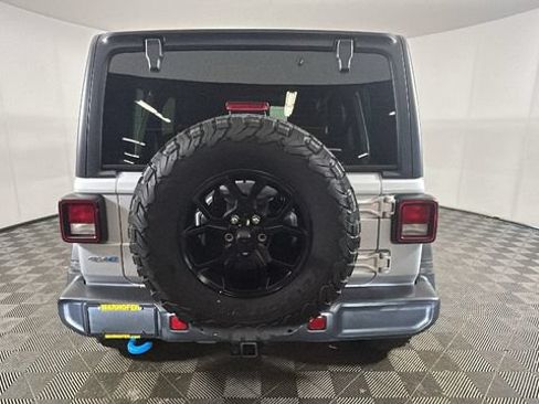 Used 2024 Jeep Wrangler Unlimited AWD/4WD image 3