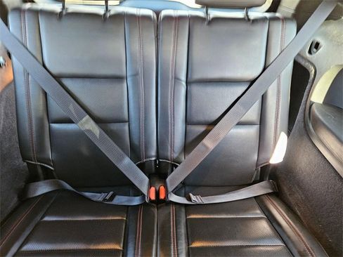 Used 2024 Dodge Durango GT image 15