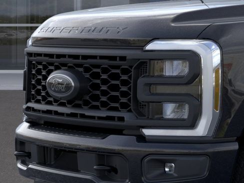 New 2025 Ford F250 Lariat w/ Lariat Ultimate Package image 17