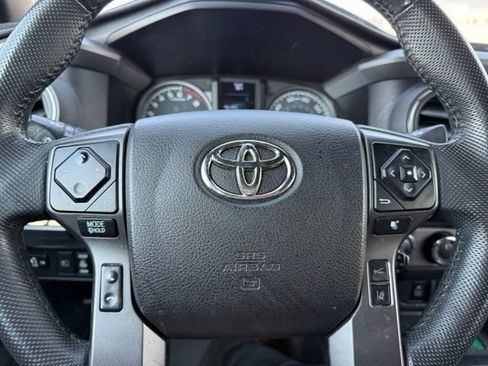 Used 2021 Toyota Tacoma TRD Off-Road w/ Technology Package AWD/4WD image 25