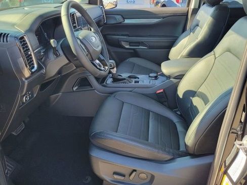 New 2025 Ford Ranger Lariat w/ Black Appearance Package image 5