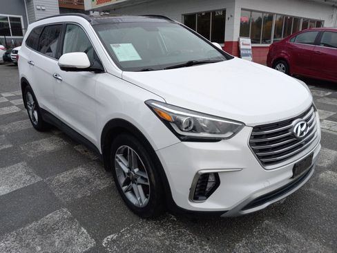 Used 2017 Hyundai Santa Fe Limited w/ Cargo Package image 2