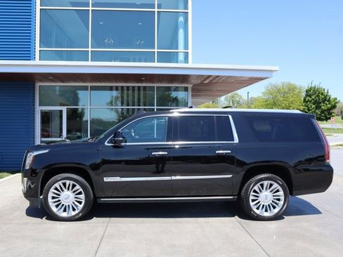 Used 2015 Cadillac Escalade ESV Platinum AWD/4WD image 6