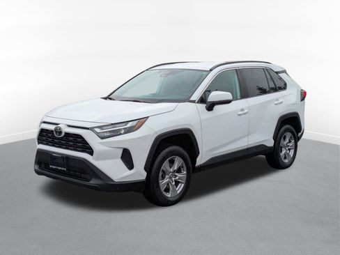 Used 2023 Toyota RAV4 XLE image 5