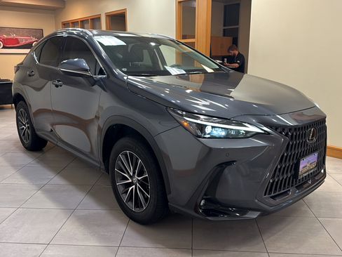 Used 2024 Lexus NX 250 FWD w/ Towing Package (2000 Lbs) image 2