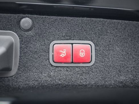 Used 2019 Mercedes-Benz S 560 4MATIC Sedan image 11