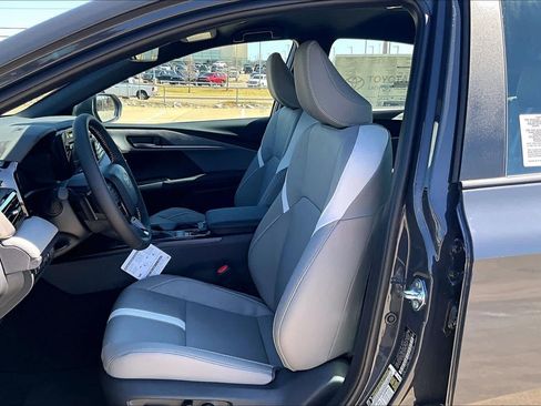 New 2026 Toyota Camry SE image 9