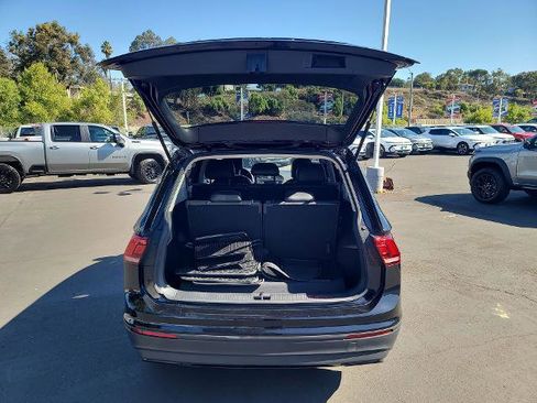 Used 2020 Volkswagen Tiguan S image 23