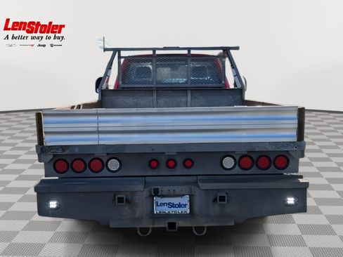 Used 2017 Ford F550 4x4 Regular Cab Super Duty image 4