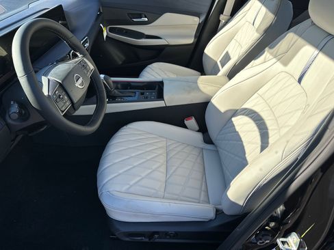 New 2026 Nissan Sentra SL w/ Floor Mat Package image 9