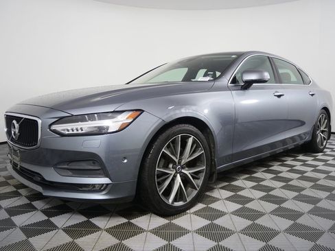 Used 2018 Volvo S90 T5 Momentum w/ Convenience Package image 7