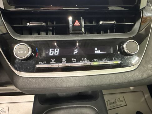 Used 2024 Toyota Corolla LE FWD image 24