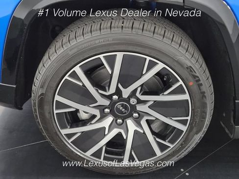 Used 2025 Jeep Wagoneer S Limited AWD/4WD image 10