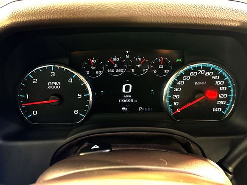 Used 2018 GMC Yukon Denali w/ Open Road Package AWD/4WD image 17