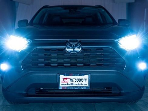 Used 2023 Toyota RAV4 XLE Premium image 31