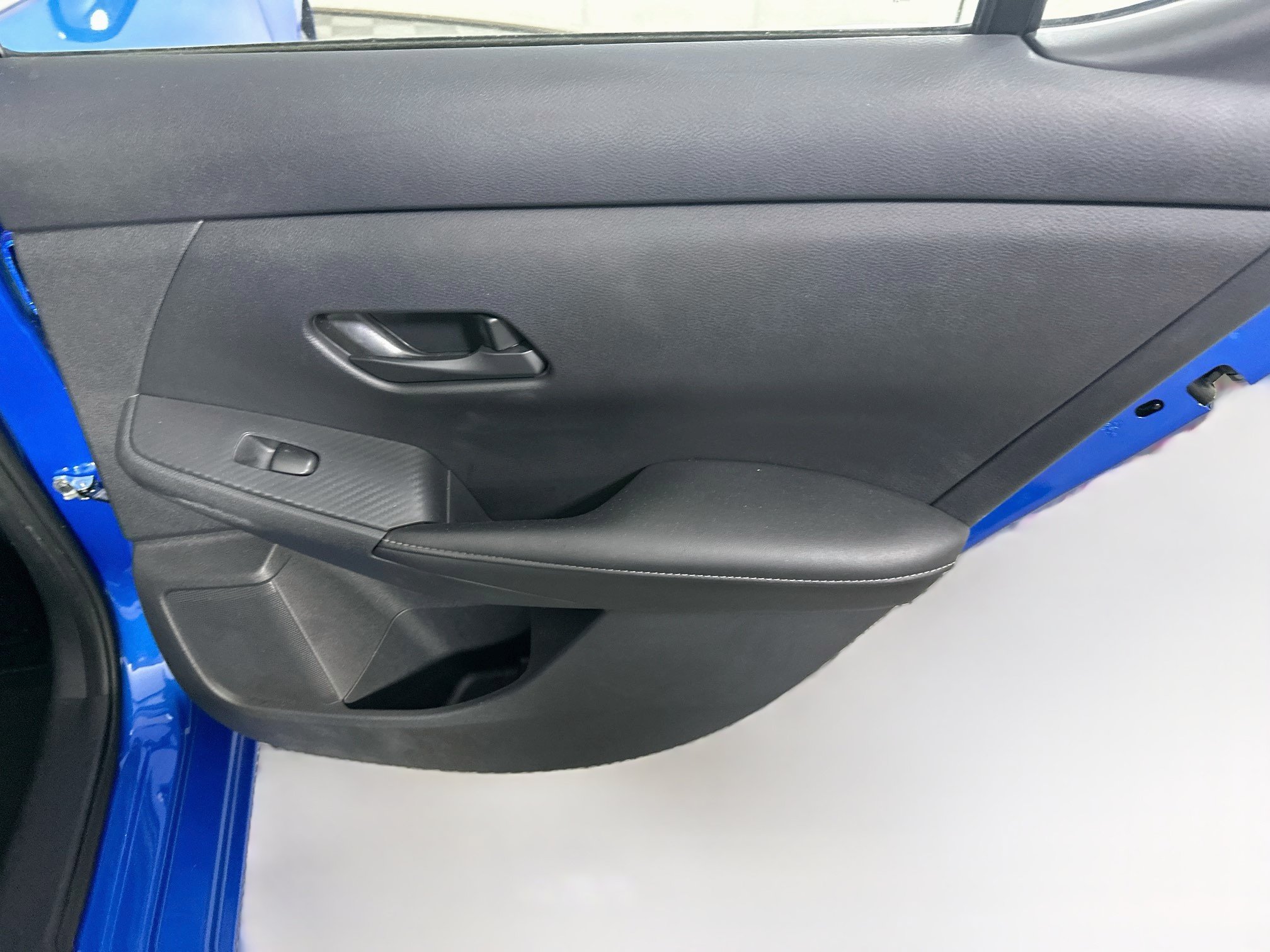 Used 2025 Nissan Sentra SV FWD image 28