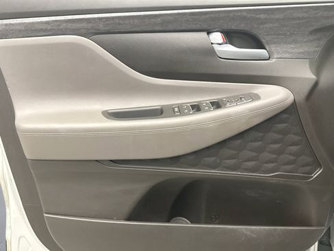 Used 2019 Hyundai Santa Fe SE image 9