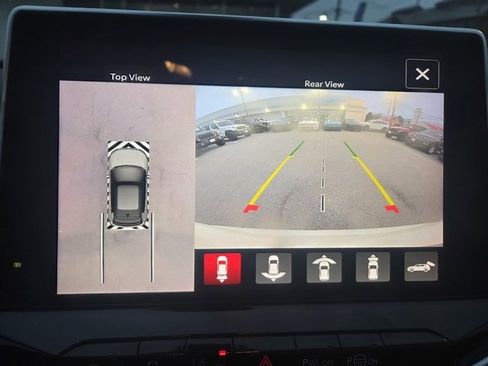 Used 2024 Jeep Compass Latitude w/ Sun and Sound Group image 22