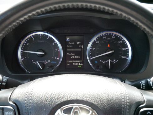 Used 2019 Toyota Highlander XLE AWD/4WD image 21