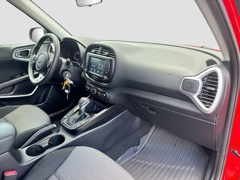 Used 2021 Kia Soul LX FWD image 23