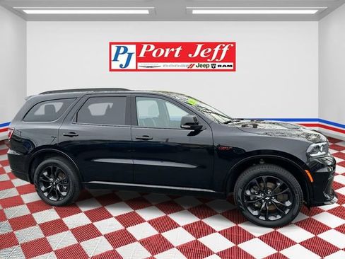 Used 2025 Dodge Durango GT AWD/4WD image 3