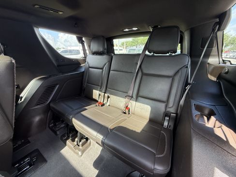 Used 2021 GMC Yukon Denali w/ Denali Premium Package AWD/4WD image 30