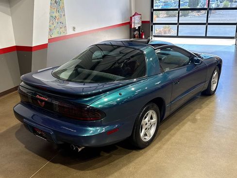 Used 1997 Pontiac Firebird Formula w/ Opt Pkg RWD image 28