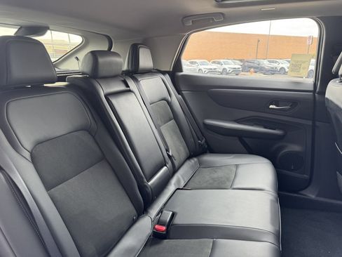 Used 2024 Nissan Ariya FWD image 41