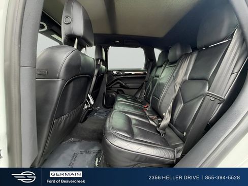 Used 2017 Porsche Cayenne Platinum Edition w/ Premium Package Plus (PJX) AWD/4WD image 18