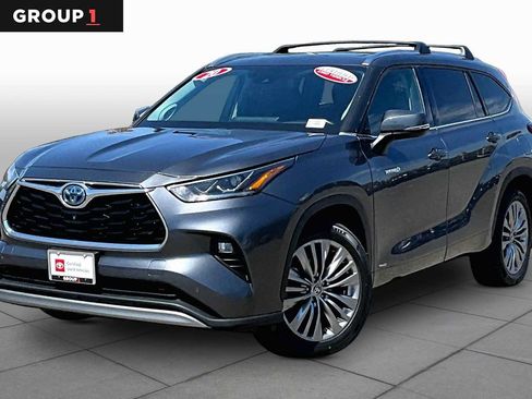 Certified 2020 Toyota Highlander Platinum AWD/4WD image 1