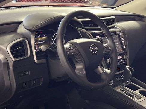 Used 2024 Nissan Murano SV image 16