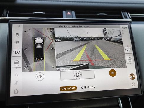 New 2026 Land Rover Range Rover Velar Dynamic SE image 22