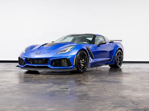 Used 2019 Chevrolet Corvette ZR1 RWD image 6