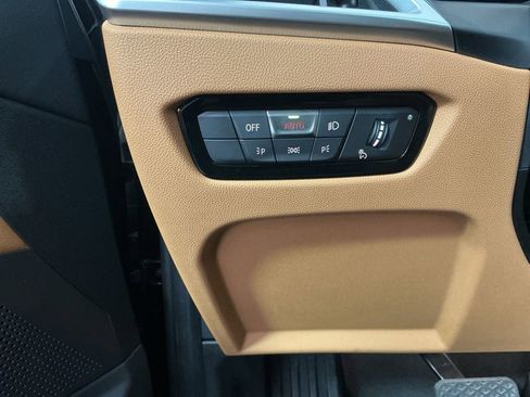 Certified 2025 BMW 330i Sedan w/ M Sport Package RWD image 18